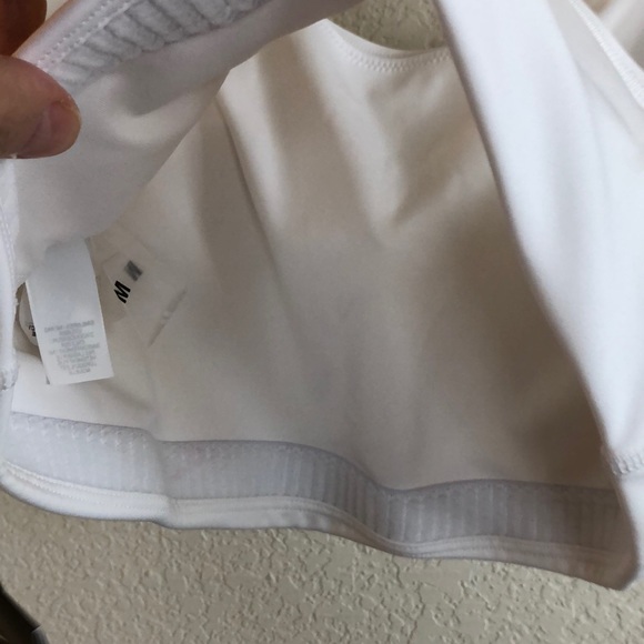 NIKE Women's Medium-Support 1-Piece Pad Sports Bra - Picture 6 of 9